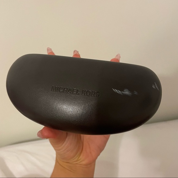 COACH sunglasses & MK Glasses case ☀️ - Picture 5 of 6